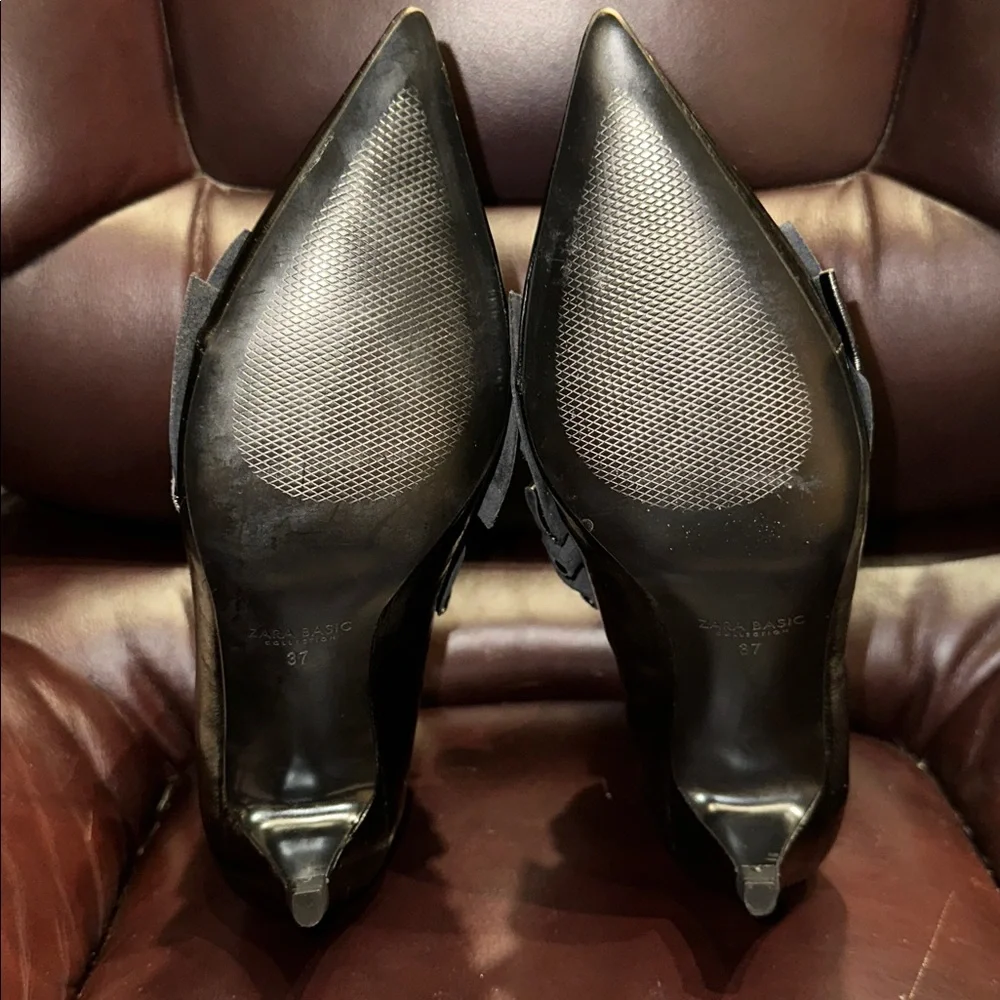 NWT Zara Ruffled Patent Leather Kitten Heel Booties - Picture 13 of 16